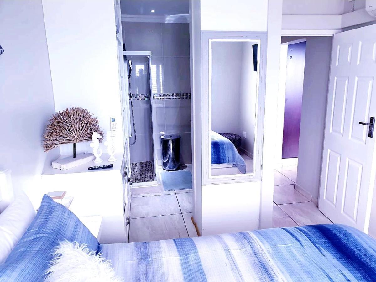 9 Queensview Увонго-Бич Экстерьер фото